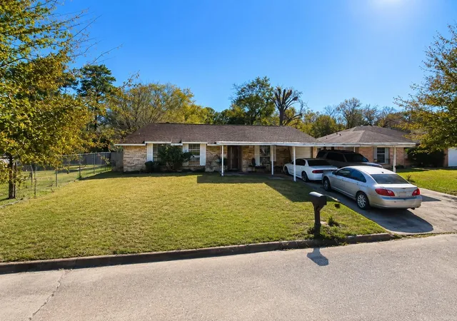 Photo 4 of Single family home for sale at 6406 Tautenhahn Rd, Houston, TX 77016 | MLS# 50022170 | Listing updated on 2026-09-13