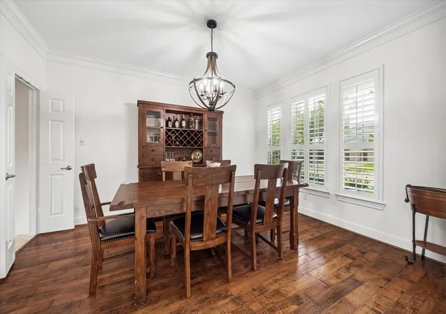 Photo 4 of Single family home for sale at 8111 Highland Green Dr, Sugar Land, TX 77479 | MLS# 8124121 | Listing updated on 2026-10-07