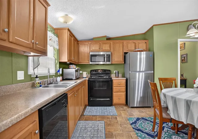 Photo 1 of Single family home for sale at 802 N 2nd Street, Huntington, TX 75949 | MLS# 13309316 | Listing updated on 2026-09-11