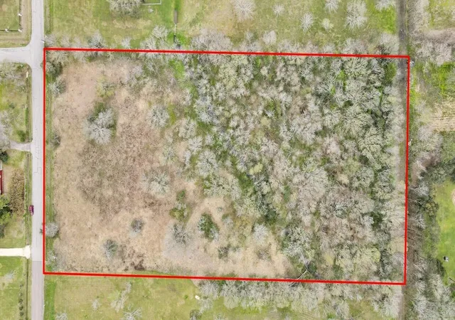 Photo 2 of Land for sale at 101 Westfield Ln, Friendswood, TX 77546 | MLS# 49039688 | Listing updated on 2026-09-11