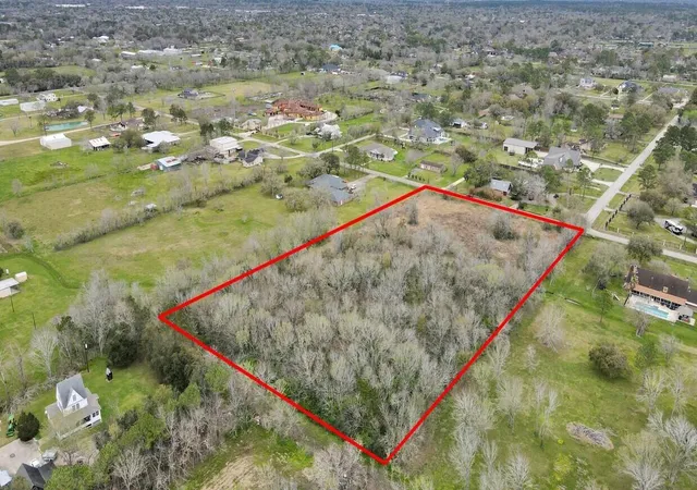 Photo 3 of Land for sale at 101 Westfield Ln, Friendswood, TX 77546 | MLS# 49039688 | Listing updated on 2026-09-11