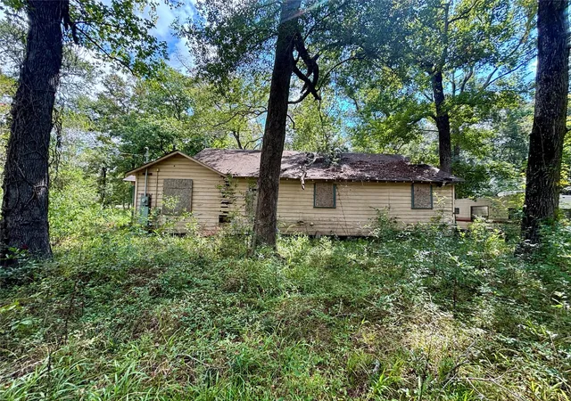Photo 1 of Single family home for sale at 8560 County Line Rd, Willis, TX 77378 | MLS# 88694362 | Listing updated on 2026-09-11