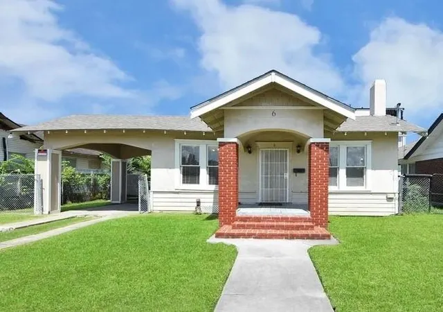 Photo 2 of Single family home for sale at 6 Jenkins St, Houston, TX 77003 | MLS# 57540182 | Listing updated on 2026-09-23