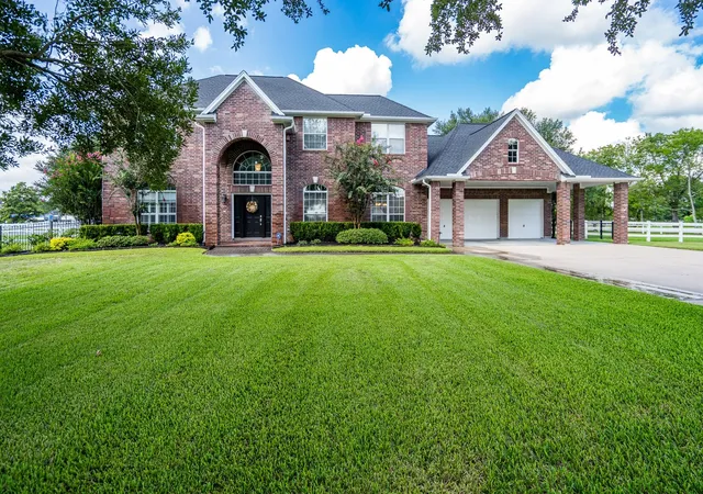 Photo 1 of Single family home for sale at 20303 Stone Lake Cir, Tomball, TX 77377 | MLS# 85703811 | Listing updated on 2026-09-19