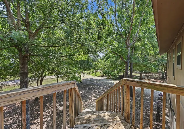 Photo 3 of Single family home for sale at 99 Lake View Dr, Huntsville, TX 77320 | MLS# 87285421 | Listing updated on 2026-09-09