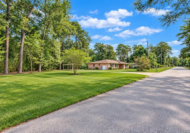Photo 3 of Single family home for sale at 26221 Peach Crk Dr, New Caney, TX 77357 | MLS# 94232615 | Listing updated on 2026-10-09