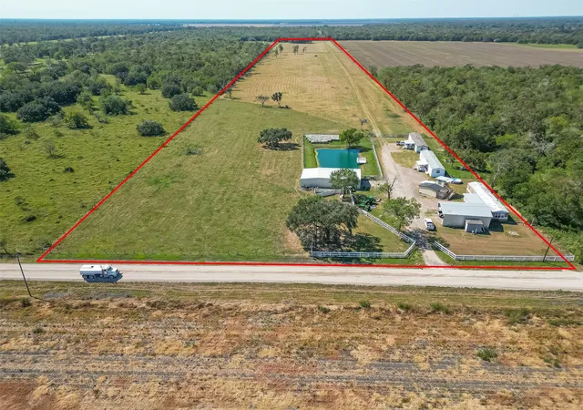 Photo 3 of Single family home for sale at 16631 Baker Cr 522 Rd, Guy, TX 77444 | MLS# 6387852 | Listing updated on 2026-09-23