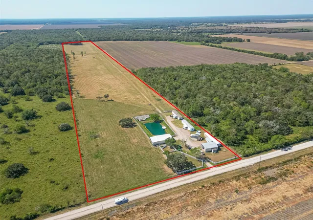 Photo 4 of Single family home for sale at 16631 Baker Cr 522 Rd, Guy, TX 77444 | MLS# 6387852 | Listing updated on 2026-09-23