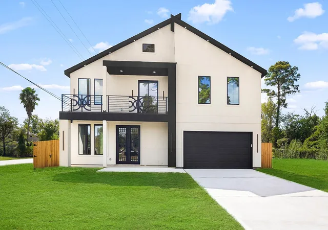 Photo 3 of Single family home for sale at 16654 Laurelwood Dr, Channelview, TX 77530 | MLS# 75832629 | Listing updated on 2026-09-26