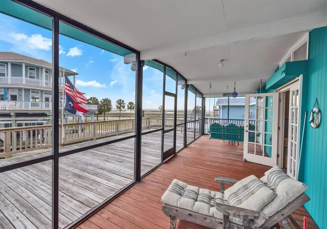 Photo 3 of Single family home for sale at 16703 Curlew Rd, Galveston, TX 77554 | MLS# 37145456 | Listing updated on 2026-10-09
