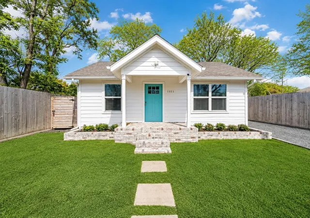 Photo 1 of Single family home for sale at 1511 Mcneil St, Houston, TX 77009 | MLS# 34201201 | Listing updated on 2026-09-19