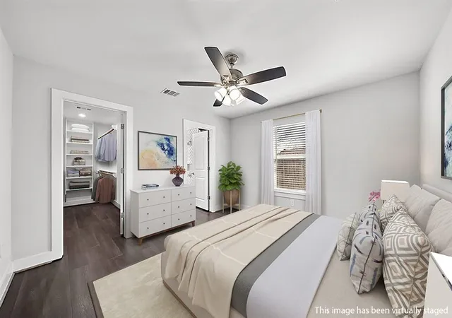 Photo 3 of Single family home for sale at 1511 Mcneil St, Houston, TX 77009 | MLS# 34201201 | Listing updated on 2026-09-19