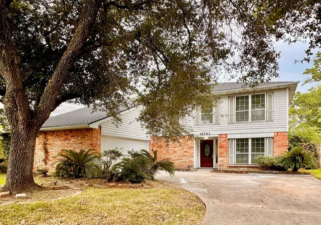 Photo 2 of Single family home for sale at 16743 Lost Quail Dr, Missouri City, TX 77489 | MLS# 54038950 | Listing updated on 2026-09-06