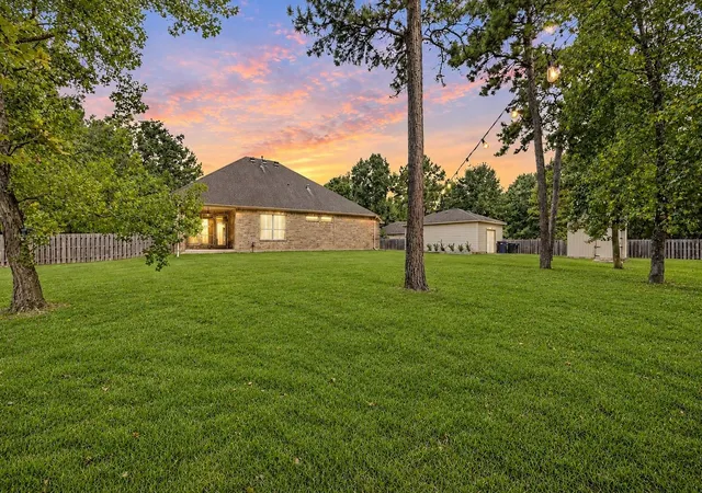 Photo 4 of Single family home for sale at 8996 Wind Jammer Ln, Montgomery, TX 77316 | MLS# 89545396 | Listing updated on 2026-09-09