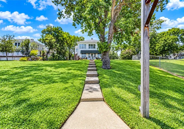 Photo 2 of Single family home for sale at 3111 Fondren St, La Porte, TX 77571 | MLS# 77551353 | Listing updated on 2026-09-20