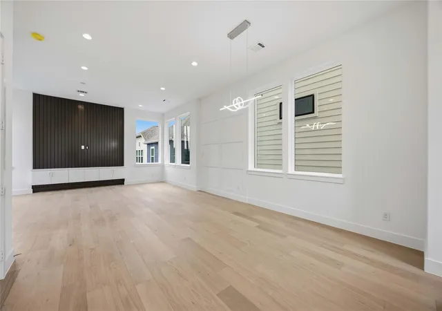 Photo 3 of Single family home for sale at 1110 Peden St #A, Houston, TX 77006 | MLS# 14453616 | Listing updated on 2026-09-15