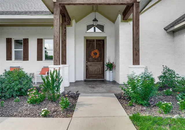 Photo 3 of Single family home for sale at 16045 County Rd 1130, Flint, TX 75762 | MLS# 58163120 | Listing updated on 2026-09-28