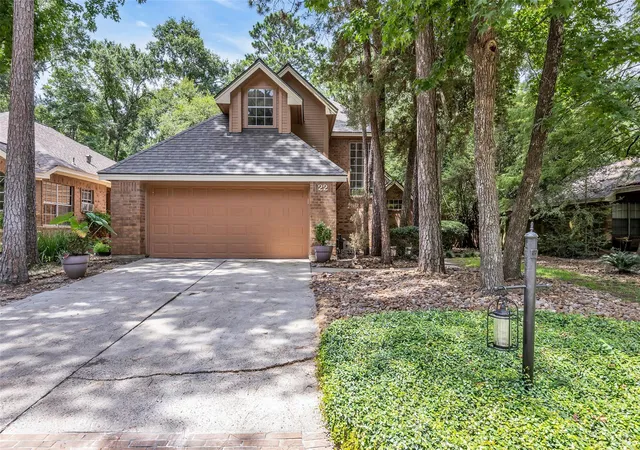 Photo 2 of Single family home for sale at 22 Cedar Chase Pl, Spring, TX 77381 | MLS# 5010255 | Listing updated on 2026-09-06