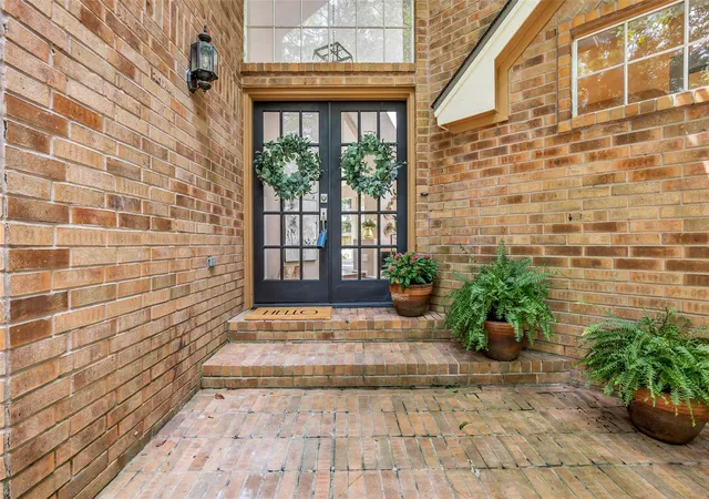 Photo 2 of Single family home for sale at 22 Cedar Chase Pl, Spring, TX 77381 | MLS# 5010255 | Listing updated on 2026-09-06