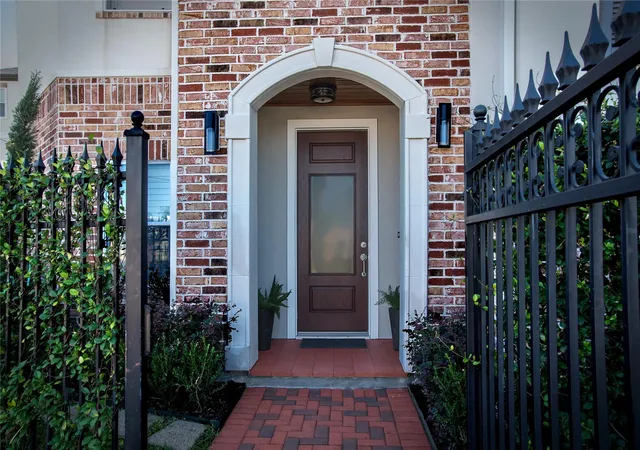 Photo 2 of Single family home for sale at 2828 Princeton St, Houston, TX 77009 | MLS# 13904241 | Listing updated on 2026-09-02