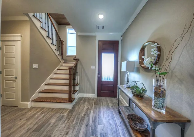Photo 3 of Single family home for sale at 2828 Princeton St, Houston, TX 77009 | MLS# 13904241 | Listing updated on 2026-09-02