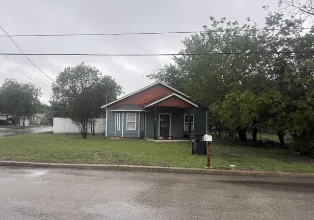 Photo 1 of Single family home for sale at 1696 W Mill St, New Braunfels, TX 78130 | MLS# 84252174 | Listing updated on 2026-09-11