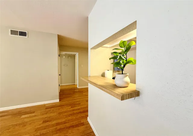 Photo 4 of Condo for sale at 4639 Wild Indigo St #463, Houston, TX 77027 | MLS# 27528715 | Listing updated on 2026-09-17