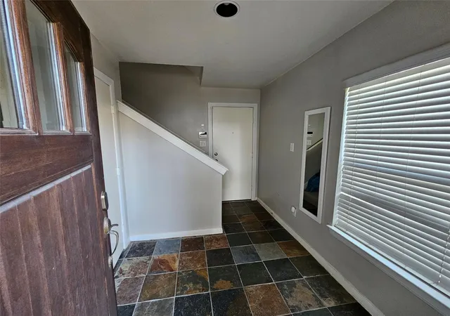 Photo 3 of Townhouse for sale at 1271 W 17th Street, Houston, TX 77008 | MLS# 55412139 | Listing updated on 2026-09-22