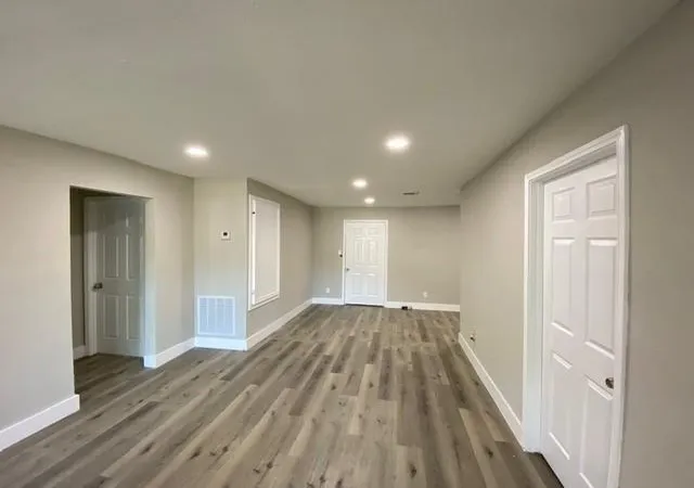 Photo 3 of Single family home for sale at 5258 Burma Rd, Houston, TX 77033 | MLS# 24556275 | Listing updated on 2026-09-07