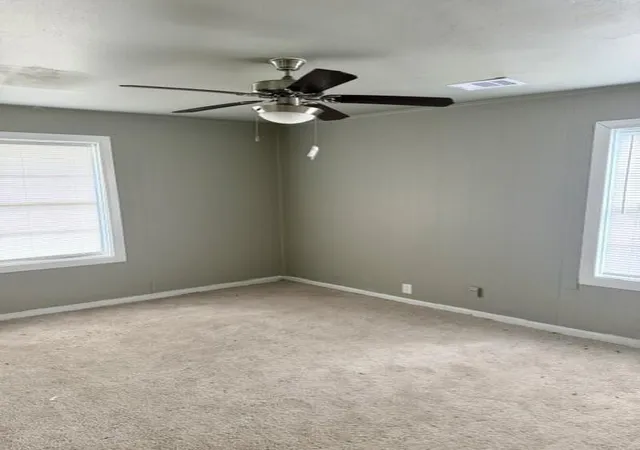 Photo 4 of Single family home for sale at 6111 Doulton Dr, Houston, TX 77033 | MLS# 40006196 | Listing updated on 2026-09-08