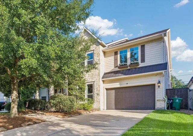 Photo 2 of Single family home for sale at 1333 Chantilly Ln, Houston, TX 77018 | MLS# 88988158 | Listing updated on 2026-09-22