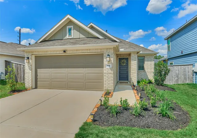 Photo 1 of Single family home for sale at 941 Oak Mist Ln, Magnolia, TX 77354 | MLS# 28756926 | Listing updated on 2026-10-06