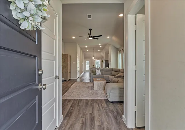 Photo 3 of Single family home for sale at 941 Oak Mist Ln, Magnolia, TX 77354 | MLS# 28756926 | Listing updated on 2026-10-06