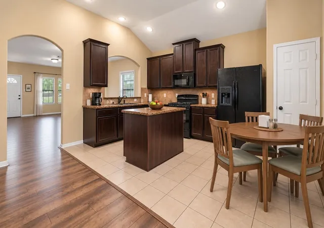 Photo 3 of Single family home for sale at 10122 Black Birch Ln, Tomball, TX 77375 | MLS# 22155224 | Listing updated on 2026-10-11
