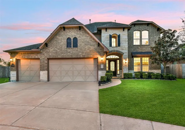 Photo 3 of Single family home for sale at 734 Marbrook Saddle Ln, League City, TX 77573 | MLS# 19228317 | Listing updated on 2026-10-06