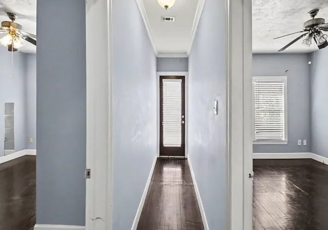 Photo 4 of Single family home for sale at 2005 Wentworth St, Houston, TX 77004 | MLS# 57591010 | Listing updated on 2026-09-25