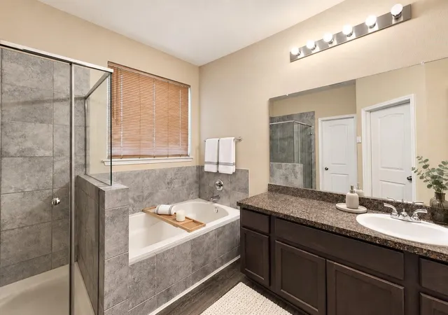 Photo 4 of Single family home for sale at 7447 Wheatley Gdns Dr, Houston, TX 77016 | MLS# 48126397 | Listing updated on 2026-09-05