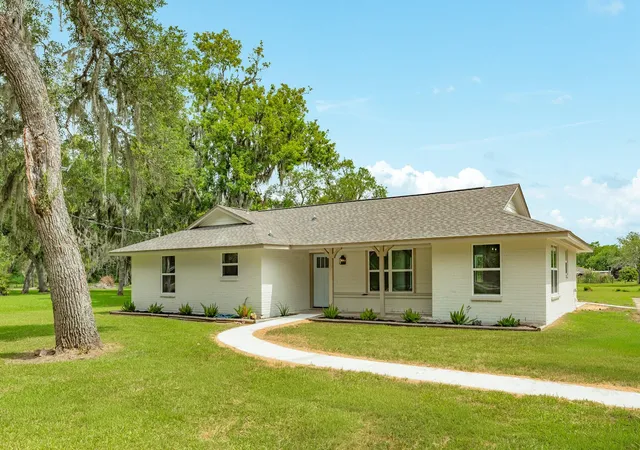 Photo 3 of Sale Pending at 16508 County Rd 729, Brazoria, TX 77422 | MLS# 79859914 | Listing updated on 2026-09-19