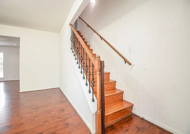 Photo 3 of Single family home for sale at 7238 Neff St, Houston, TX 77074 | MLS# 13129064 | Listing updated on 2026-09-04