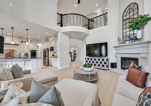 Photo 1 of Sale Pending at 2204 Stillhouse Holw Ln, Friendswood, TX 77546 | MLS# 15814704 | Listing updated on 2026-10-07