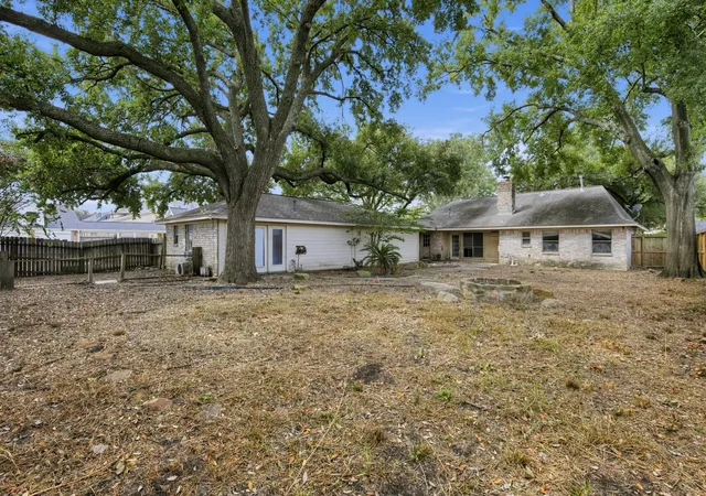 Photo 30 of Sale Pending at 15502 Chichester Ln, Jersey Village, TX 77040 | MLS# 2736094 | Listing updated on 2026-09-25