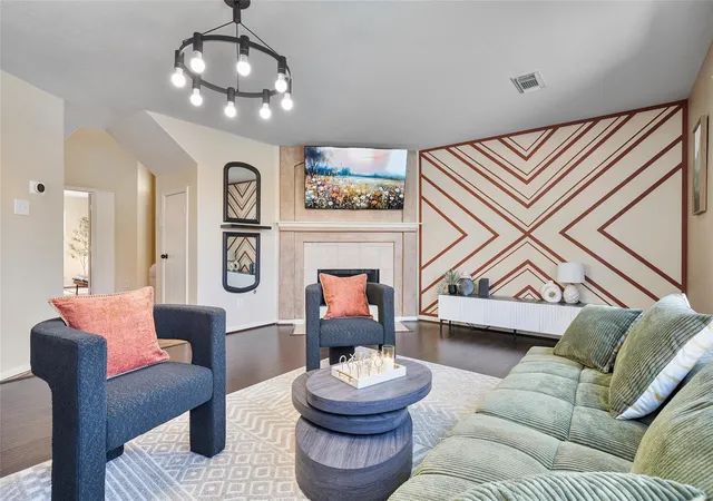 Photo 2 of Single family home for sale at 507 Northvalley Dr, Houston, TX 77073 | MLS# 69456401 | Listing updated on 2026-09-04