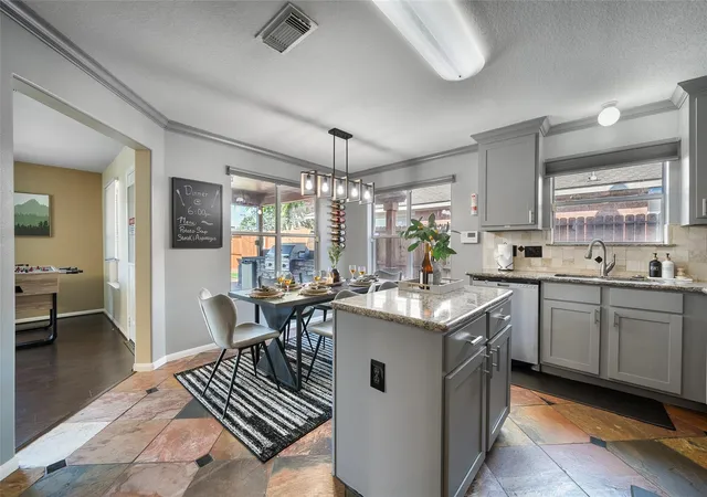 Photo 3 of Single family home for sale at 507 Northvalley Dr, Houston, TX 77073 | MLS# 69456401 | Listing updated on 2026-09-04