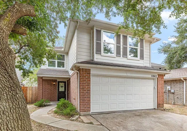 Photo 3 of Single family home for sale at 11843 Sunny Strm Dr, Tomball, TX 77375 | MLS# 41720647 | Listing updated on 2026-09-18