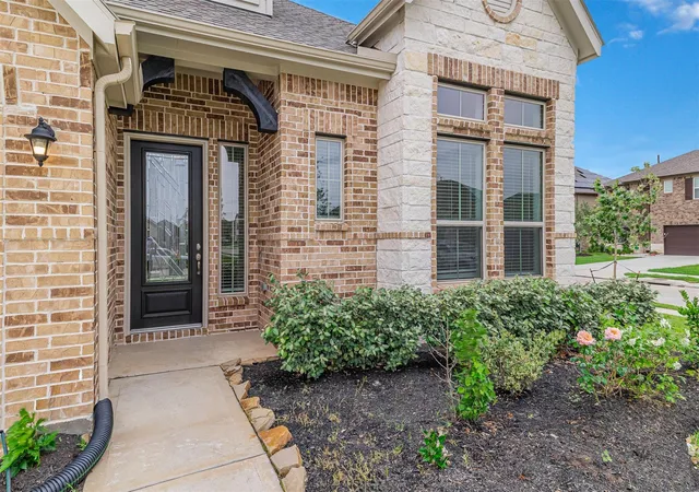 Photo 2 of Single family home for sale at 3002 Roberta Sue Dr, Missouri City, TX 77459 | MLS# 34511106 | Listing updated on 2026-10-02