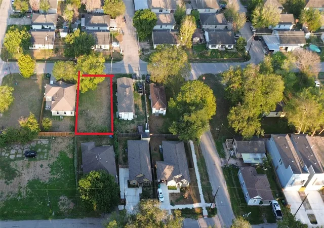 Photo 3 of Land for sale at 2109 Sam Wilson St, Houston, TX 77020 | MLS# 15151513 | Listing updated on 2026-08-31