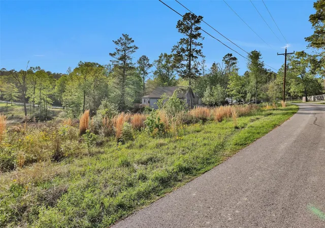 Photo 2 of Land for sale at 8 Lake Shore Ln, Huntsville, TX 77320 | MLS# 13665295 | Listing updated on 2026-09-01