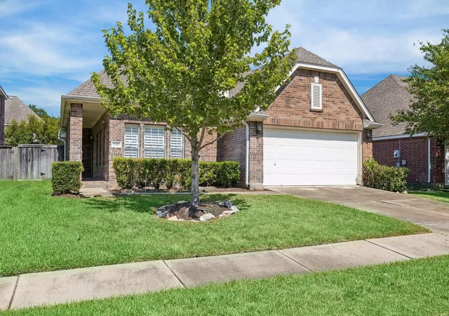 Photo 2 of Single family home for sale at 13910 Charlton Way Dr, Houston, TX 77077 | MLS# 20733988 | Listing updated on 2026-09-24