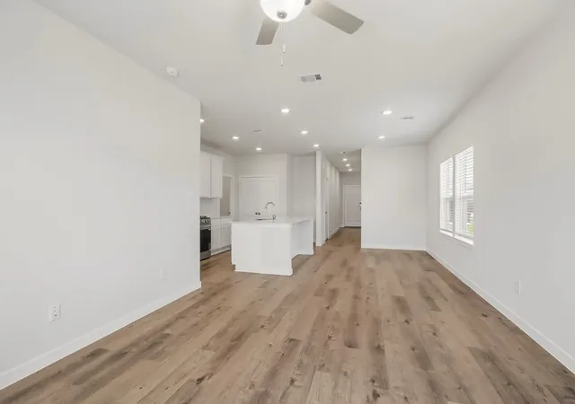 Photo 4 of Single family home for sale at 1886 Redwood Ln, Dayton, TX 77535 | MLS# 42374130 | Listing updated on 2026-09-12
