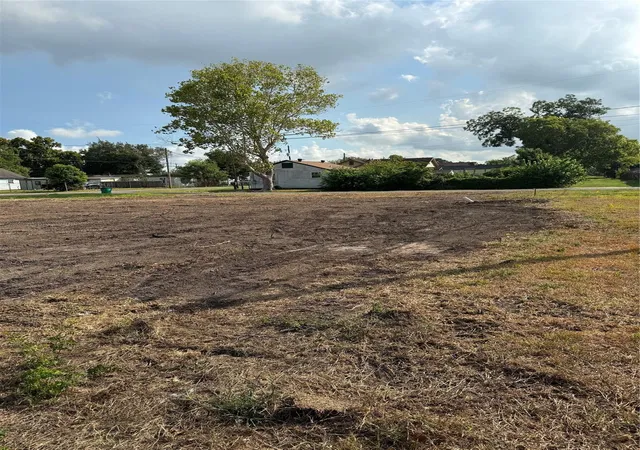 Photo 4 of Land for sale at 1301 Duke St, Baytown, TX 77520 | MLS# 46772321 | Listing updated on 2026-09-09